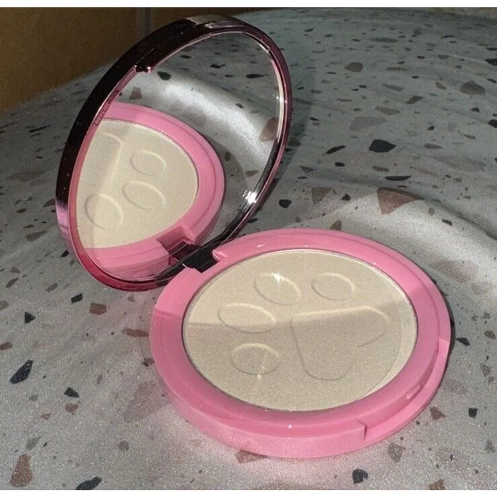 Disney I Heart Revolution The Aristocats Marie Shimmer Highlighter Compact New